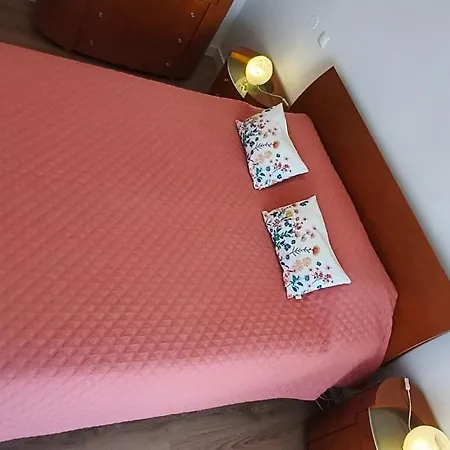 Rooms_Heart Apartment Privatunterkunft *