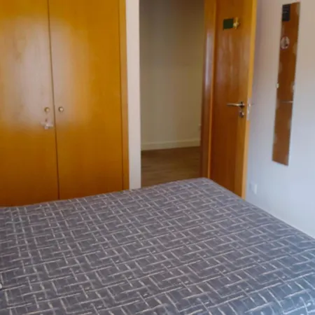 Privatunterkunft Rooms_Heart Apartment